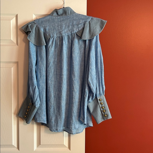 Tuckernuck chambray Blue Ruffled Women's Top - Picture 6 of 6